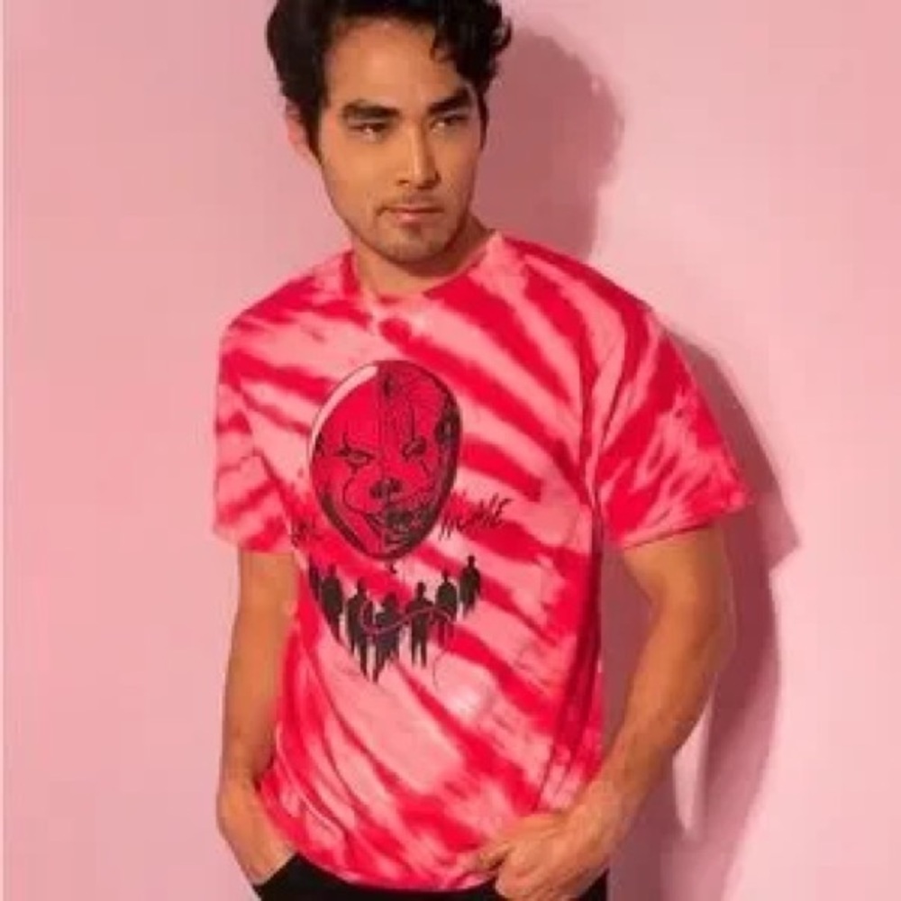 It Red and Pink Tie-Dye tee